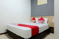 Kamar Tidur OYO 1474 Hotel Fayadh