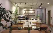Quầy bar, cafe và phòng lounge 7 Casa Living Senayan