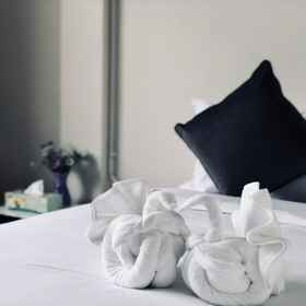 Lisnimman  1, Hotel Wat Suan Dok