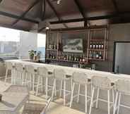 Bar, Kafe, dan Lounge 6 Apollonia Royale Hotel