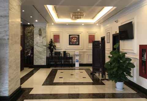 Lobby Lakeside 2 Hotel