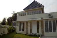 Lobby Full House at Kali Tirta Guesthouse