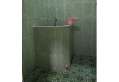In-room Bathroom 2 Tedjo Omah Ndeso Syariah