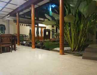 Lobby 2 Doeloerkoe Homestay 