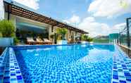 Hồ bơi 2 Putin Hotel Nha Trang