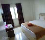 Bedroom 7 Peach Hill Hotel 2