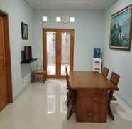 Lobby 4 We Kost at Melati Mas (FEMALE)