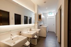 In-room Bathroom Mori Hostel Singapore