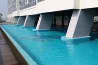 Swimming Pool Apartemen Menteng Park by Aparian