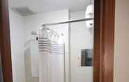 In-room Bathroom 4 D&G PRO at Greenlake View Ciputat