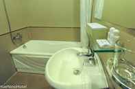 ห้องน้ำภายในห้อง Hue Nino Hotel 