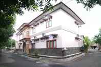 Bangunan Jinan Guest House Syariah Cirebon