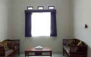 Ruang untuk Umum 2 Jinan Guest House Syariah Cirebon