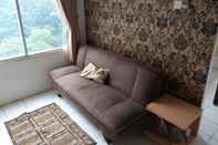 Ruang Umum Ozzy Cozy Room at Jarrdin Apartment by J.K.G.