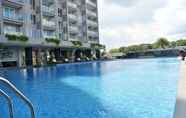 Kolam Renang 4 Private Apartement Landmark