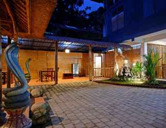 Lobi 2 Agung Alit Guest House 