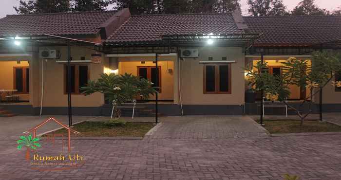 Lobi RumahUti Family Homestay