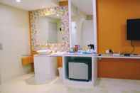 In-room Bathroom Tower CGF 28 @center point By E'ROS