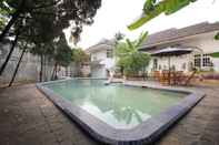 Swimming Pool Kemang Ayu Residence