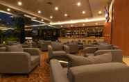 Bar, Cafe and Lounge 5  Avenzel Hotel and Convention Cibubur