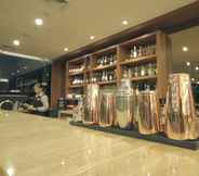 Bar, Cafe and Lounge 4  Avenzel Hotel and Convention Cibubur