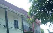 Exterior 2 Alziqa Guest House Cirebon