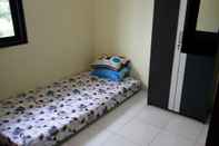 Kamar Tidur Alziqa Guest House Cirebon