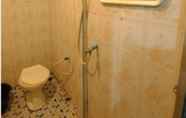 In-room Bathroom 6 Sangthong Resort