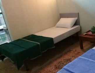 Kamar Tidur 2 Maleo House SYARIAH