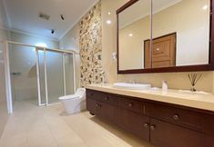 In-room Bathroom 6 Puri Nismara Borobudur