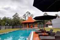 Swimming Pool Puri Nismara Borobudur