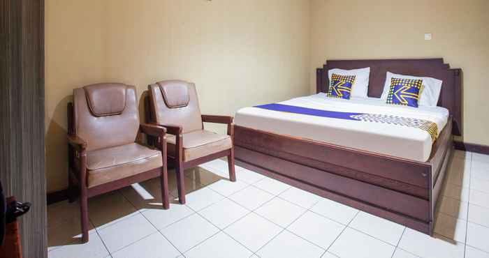 Kamar Tidur SPOT ON 3858 Elsana Transit Hotel