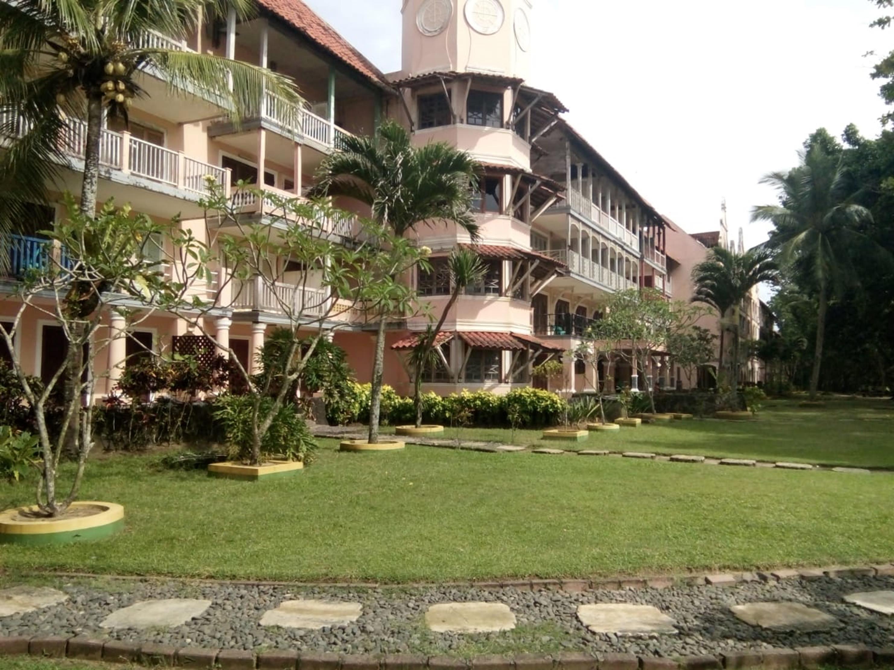 Lobby Kondominium Carita Beach Utara By AJA-Utara 3BR