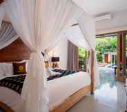 Kamar Tidur 5 Freddies Villas Ubud Bali