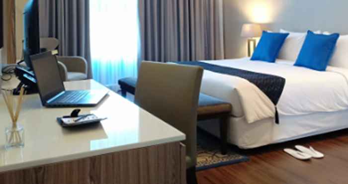 Bedroom Azana Suite Hotel Antasari