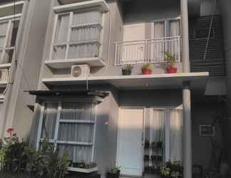 Exterior 2 Wisma Ayu Muslimah Depok