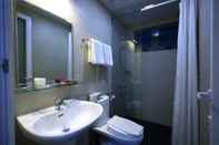 Toilet Kamar Thao Dien Serviced Apartment