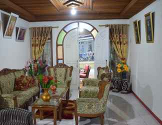 Lobby 2 Homestay Aila