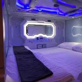 Atlantis Pods @ Chinatown1 , 飯店百胜楼