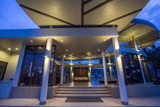 Lobby The Leaf on The Sands Resort