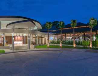 Lobby 2 The Leaf Oceanside Resort  (SHA Plus+)