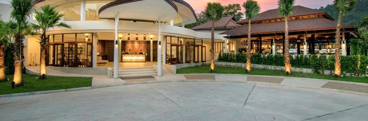 Lobi The Leaf Oceanside Resort