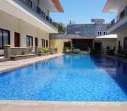 Swimming Pool 2 Go Hotel Maumere