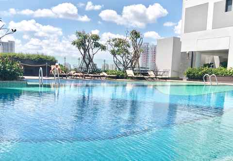 สระว่ายน้ำ Saigon Apartment - River Gate Residence
