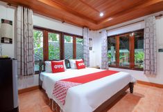 Bedroom 7 Loy Chalet Resort