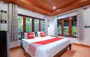 Bedroom 7 Loy Chalet Resort