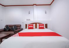 Bedroom 6 Loy Chalet Resort