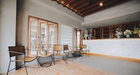 ロビー 2 Laekhon-Nonbai  