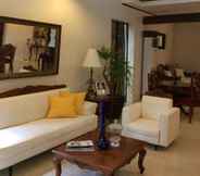 Lobi 4 Casa Roces Bed and Breakfast