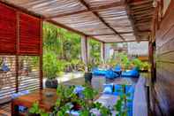 Bar, Cafe and Lounge Loedi Bungalows Rote